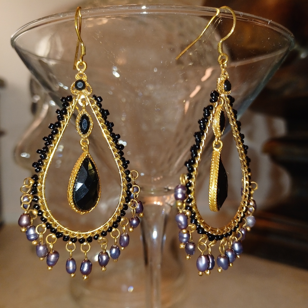 Freshwater pearl dangles. - Picture 2 of 9